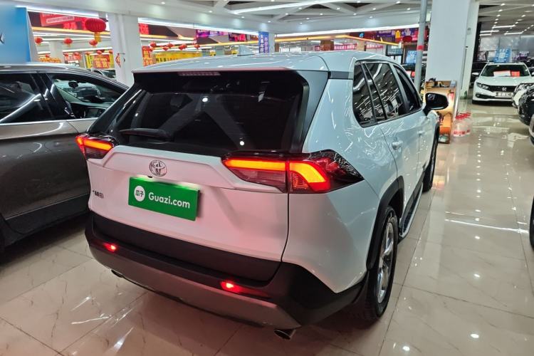 Used Toyota RAV4 2021 2.0L CVT Two-Wheel Drive Fashion Edition
