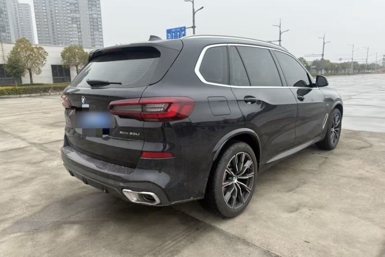 Used BMW X5 2022 Restyled xDrive 30Li Luxury Version M Sport Package
