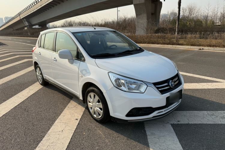 Used Venucia R50 2015 1.6L Manual Fashion Edition