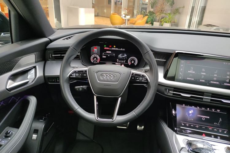 Used Audi Q6 2024 45 TFSI quattro Black Warrior Edition 6 Seats