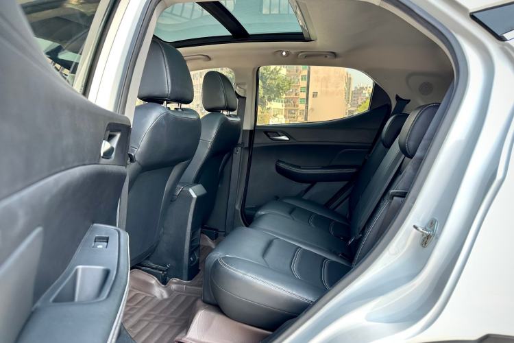 Used BYD Yuan New Energy 2019 EV360 Smart Connect Enjoyment Model
