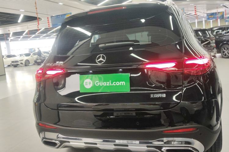 Used Mercedes-Benz GLC 2023 GLC 260 L 4MATIC Luxury Model 5 Seats
