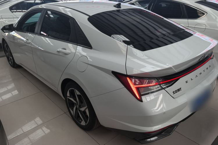 Used Hyundai Elantra 2021 1.5L CVT LUX Prestige Edition