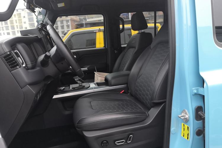 Used  T01 2025 2.0T Changfeng
