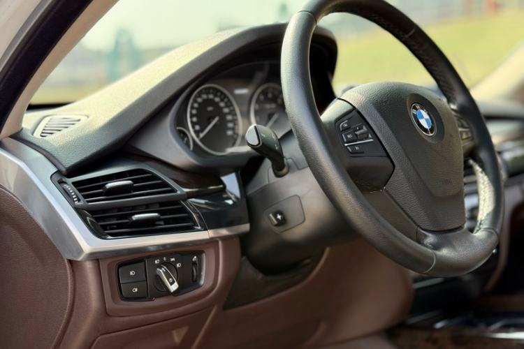 Used BMW X5 2015 xDrive28i