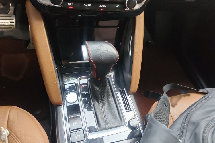 Used BORGWARD BX7 2016 28T Two-Wheel Drive Luxury Version 5 Seats
