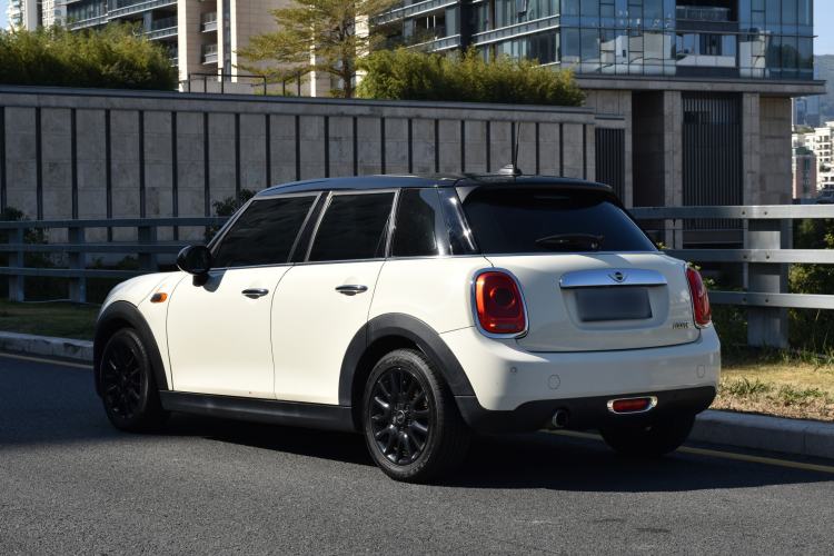 Used  MINI 2016 1.5T COOPER Five-Door Edition

