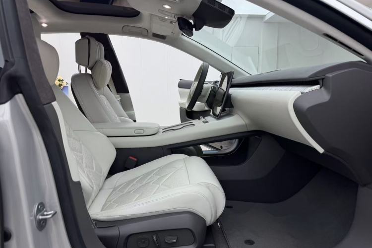 Used Nio ET7 2024 75 kWh Executive Edition
