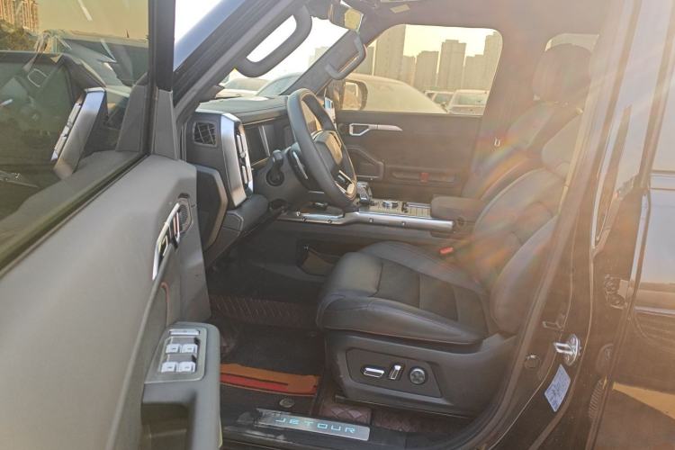 Used JETOUR Traveler 2023 2.0T All-Wheel Drive Conquer PRO
