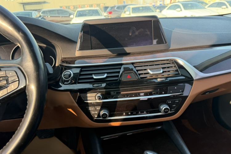 Used BMW 5 Series 2018 528Li Launch Special Edition
