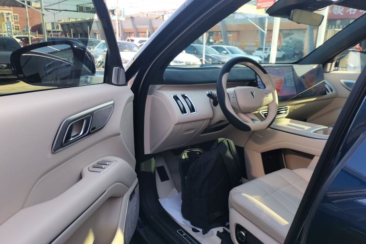 Used  S09 2025 Rear-Drive Ultra
