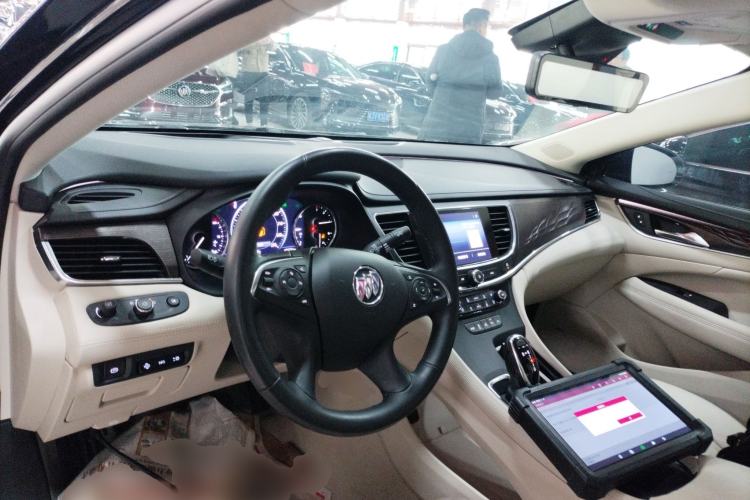 Used Buick LaCrosse 2022 Avenir Avia First Edition
