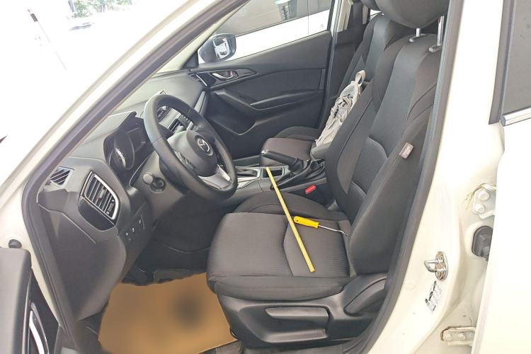 Used Mazda Mazda 3 Axela 2016 Sedan 1.5L Automatic Comfort Model
