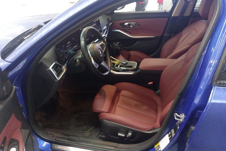 Used BMW i3 2022 eDrive 35 L
