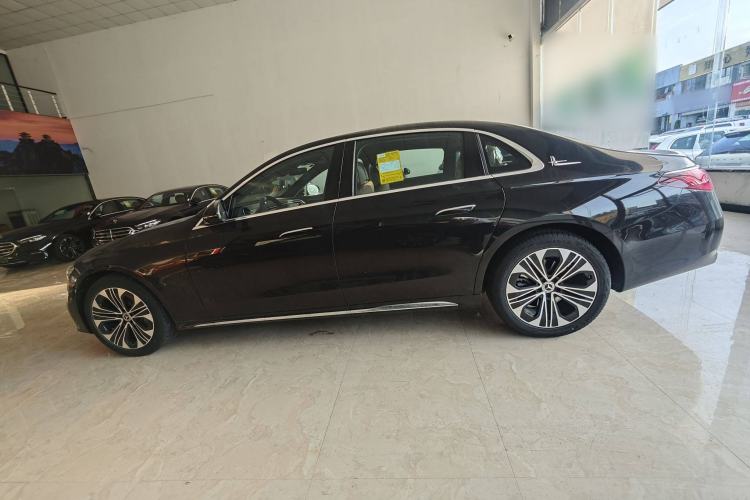 Used Mercedes-Benz E-Class 2025 Facelift E 300 L Luxury Edition
