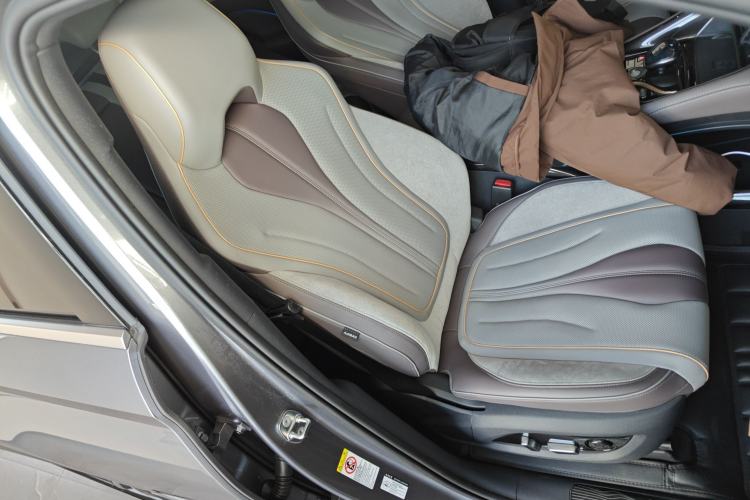 Used BYD Frigate 07 2024 Honor Edition DM-p 175KM All-Wheel-Drive Flagship Model
