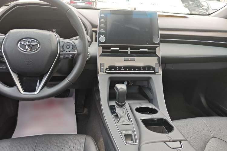 Used Toyota Avalon 2019 2.0L Luxury Edition China VI Standard
