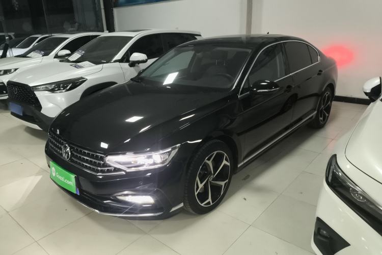 Used Volkswagen Magotan 2023 2 Million Units Limited Edition 330TSI DSG Leading Version
