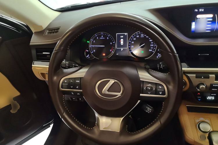 Used Lexus ES 2016 200 Midnight Special Limited Edition
