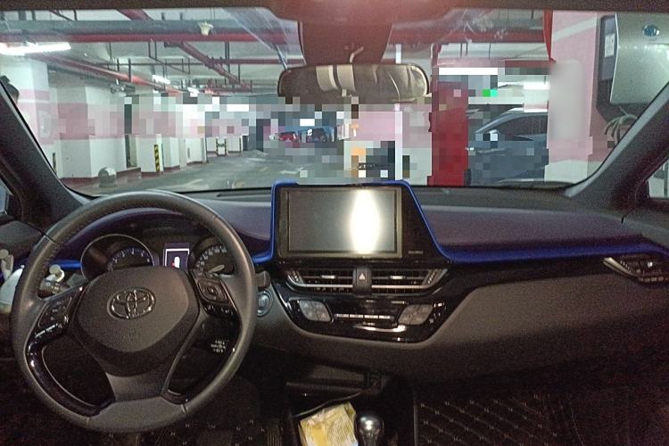 Used Toyota C-HR 2018 2.0L Luxury Sunroof Version China VI Standard
