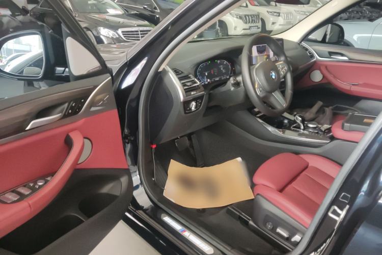 Used BMW X3 2022 Second Facelift xDrive30i Leading Edition M Night Sky Package
