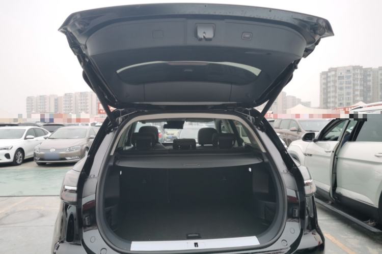 Used Hongqi HS5 2025 2.0T Two-Wheel Drive Flagship Pro Edition
