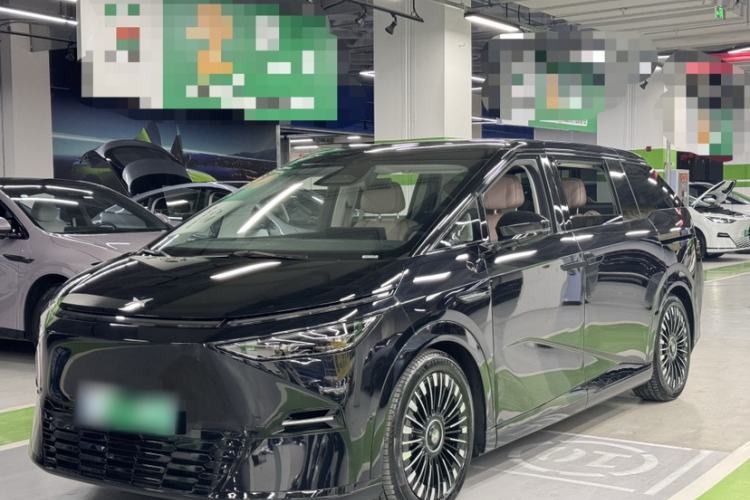 Used XPeng X9 2025 740 Ultra-Long Range Max