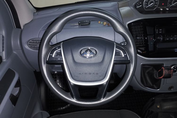 Used SAIC MAXUS Xintu V80 2021 2.0T Manual Classic Aoyuntong Short Wheelbase Mid-Height 7/8/9-Seater
