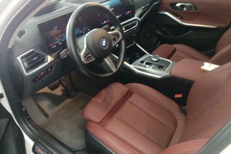 Used BMW i3 2024 eDrive 40 L Midnight Sports Package
