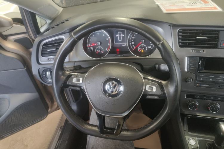 Used Volkswagen Golf 2014 1.4TSI Automatic Luxury Model
