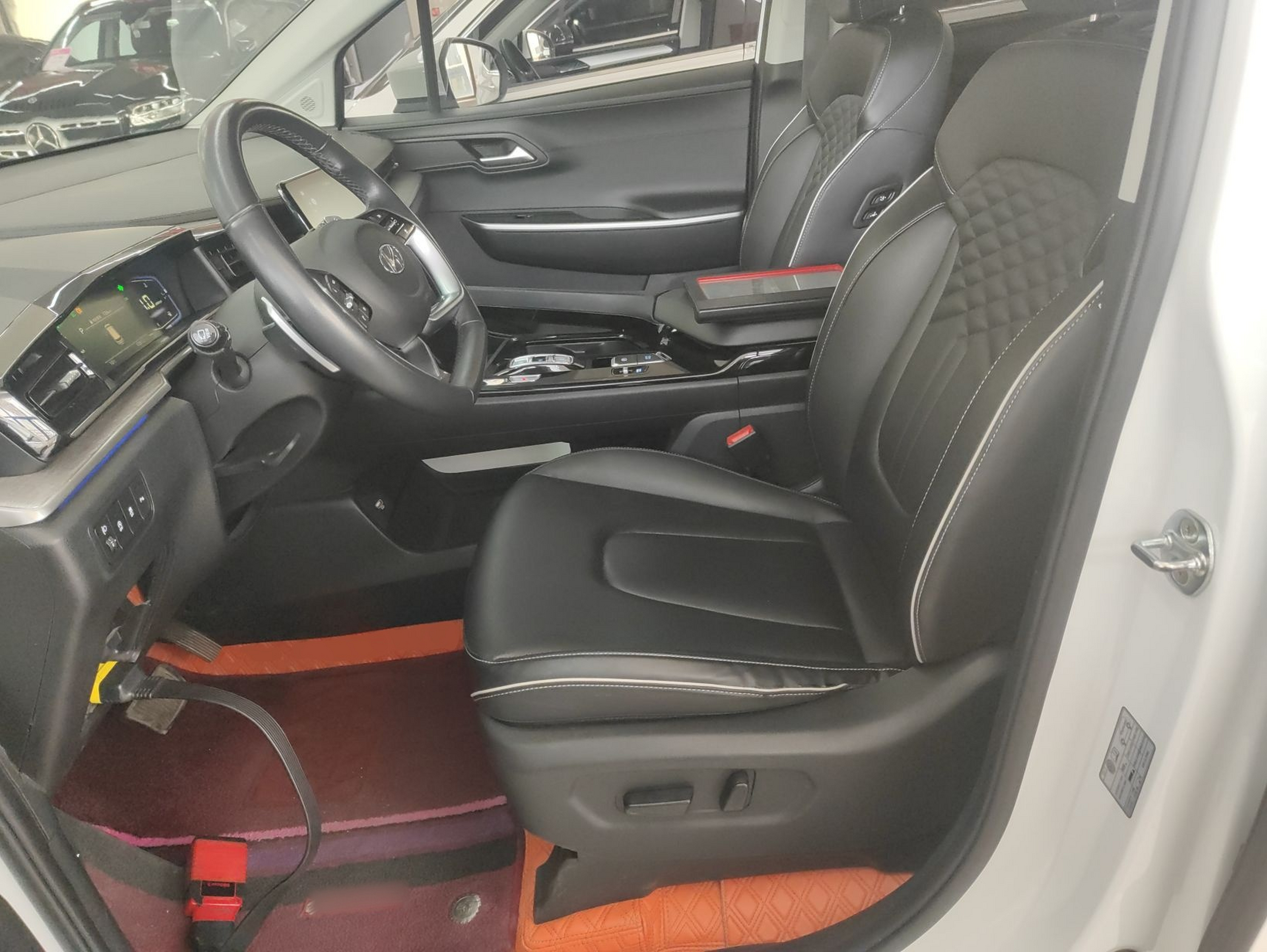 Переднее сиденье в автомобиле