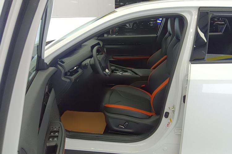 Used Changan UNI-V 2023 1.5T Premium Model
