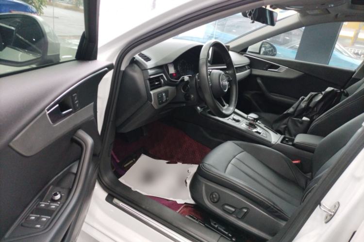 Used Audi A4L 2019 40 TFSI Ambition China VI