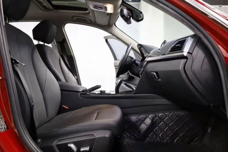 Used BMW 3 Series 2016 320Li Ambition Model
