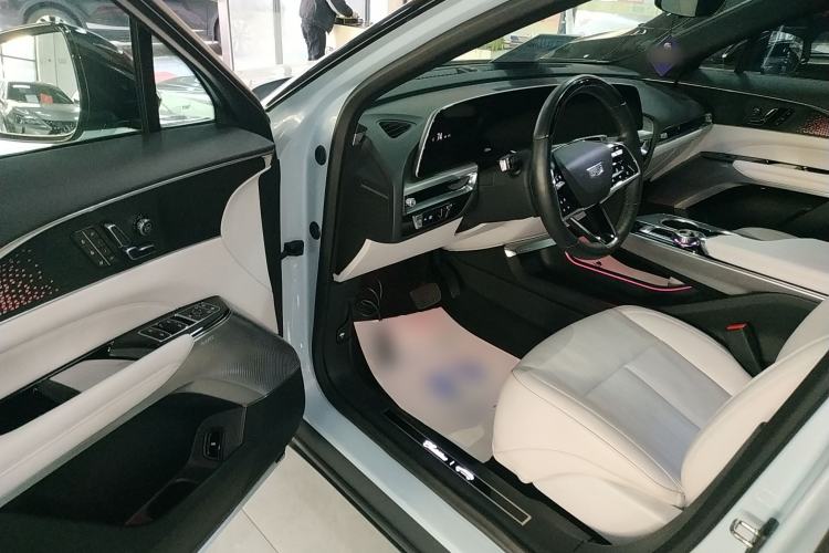 Used Cadillac LYRIQ 2022 Rear-Drive Long-Range Luxury Edition