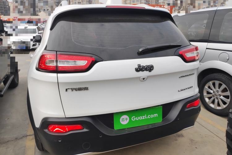 Used  Cherokee 2017 2.0L Superior Edition