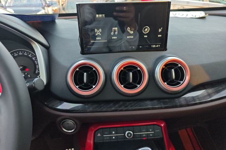 Used Wey VV5 2019 Upgraded Model 2.0T Two-Wheel Drive Ultra-Luxury Version China V Standard
