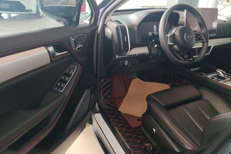 Used BYD Tang New Energy 2018 DM 2.0T All-Wheel Drive Smart Connect Genesis Edition 7 Seats China V Emission Standard
