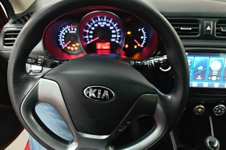 Used Kia K2 2015 Hatchback 1.4L AT GLS Cool Edition
