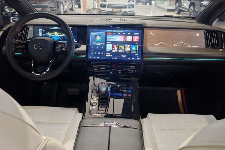 Used GAC Trumpchi M8 2023 Zongshi Series Dual-Motor Flagship Edition