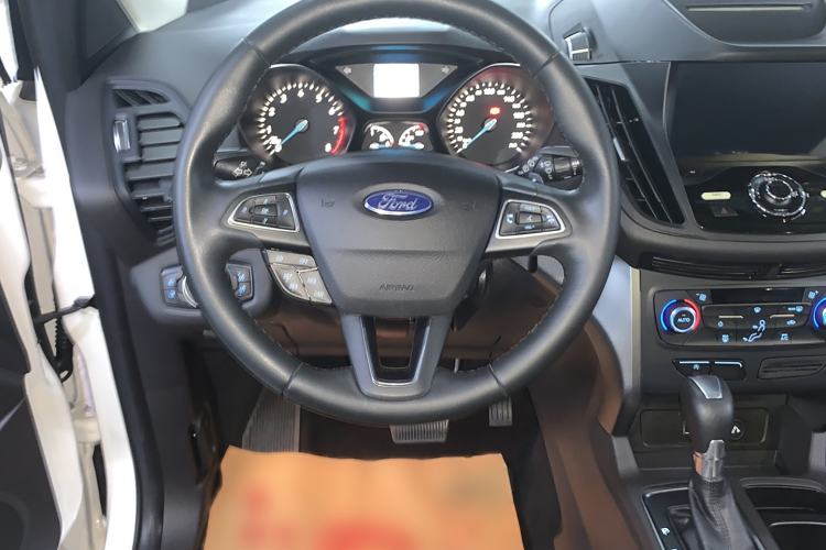 Used Ford Kuga 2017 EcoBoost 180 Two-Wheel-Drive Platinum Edition
