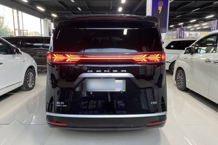 Used Denza D9 2022 DM-i 970 Four-Wheel Drive Flagship Model