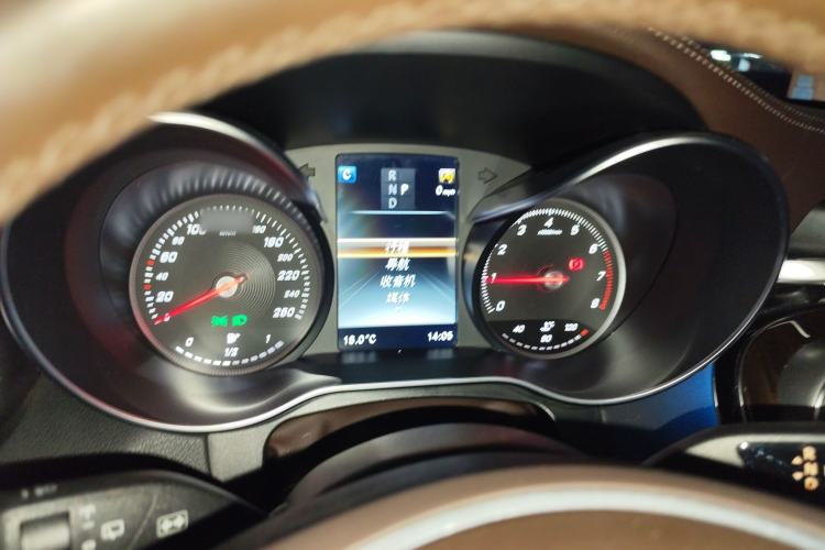 Used Mercedes-Benz GLC 2016 GLC 260 4MATIC Luxury Model
