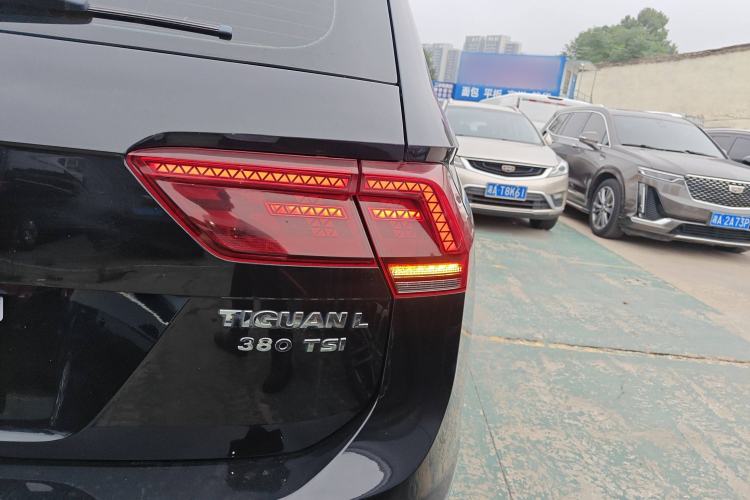 Used Volkswagen Tiguan L 2017 380TSI Automatic All-Wheel-Drive Luxury Edition
