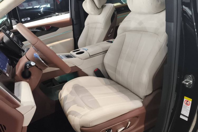 Used BYD Xia 2025 DM-i 1.5T 180km Excellence Model
