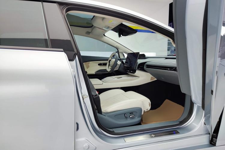 Used  GT 2023 560 Rear-Drive Seven-Wing Edition
