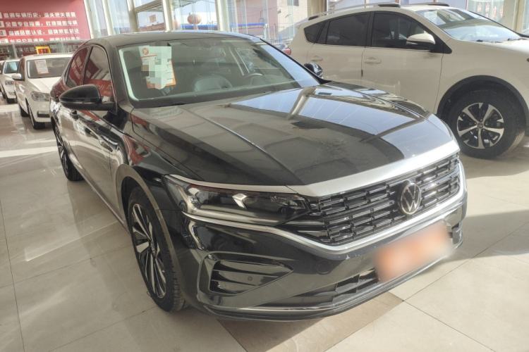 Used Volkswagen Passat 2022 330TSI Elite Edition Custom Version
