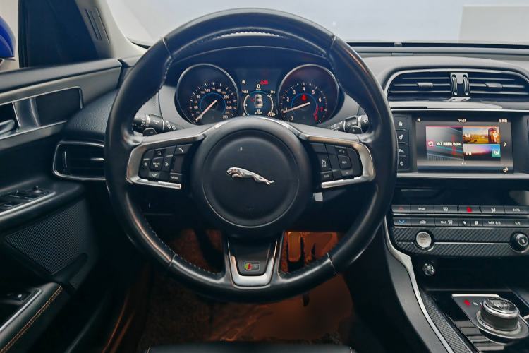 Used Jaguar XEL 2018 2.0T 200 PS LOVE Devotion Edition
