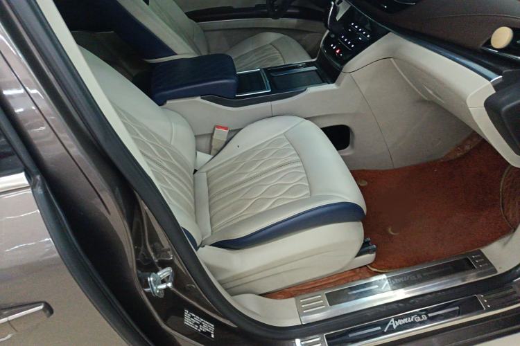 Used Buick GL8 2020 Land Cruiser Executive Class 652T Comfort Model
