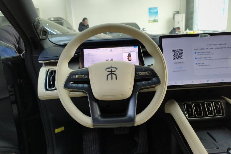 Used BYD Song L EV 2025 550 km Excellence Version
